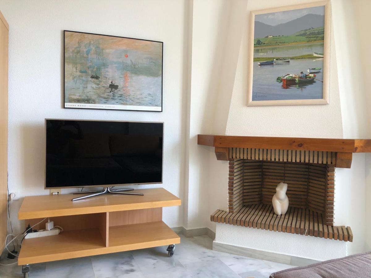 El Cortijuelo: Seaside Triplex With Rooftop Terrace