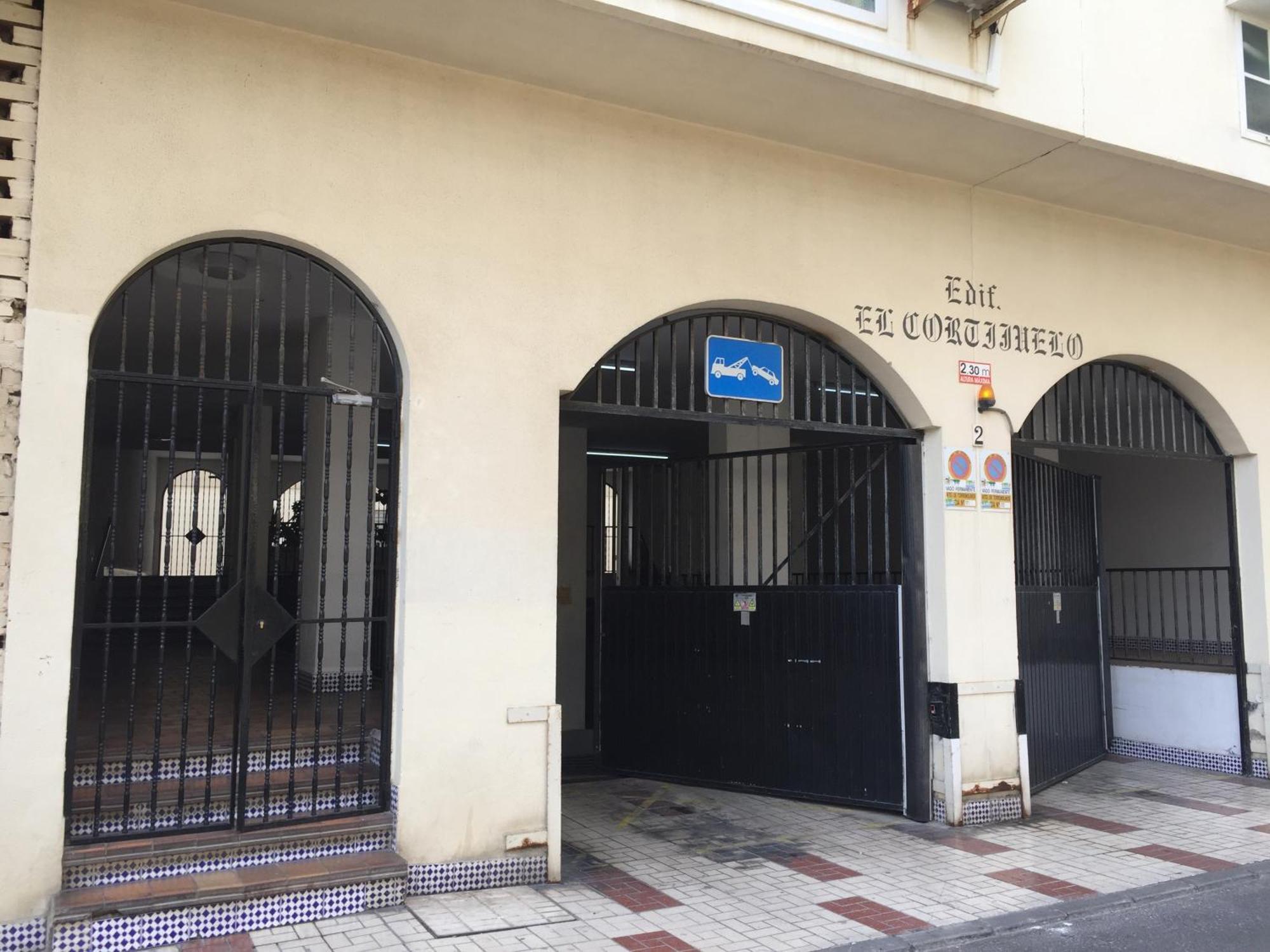 El Cortijuelo: Seaside Triplex With Rooftop Terrace