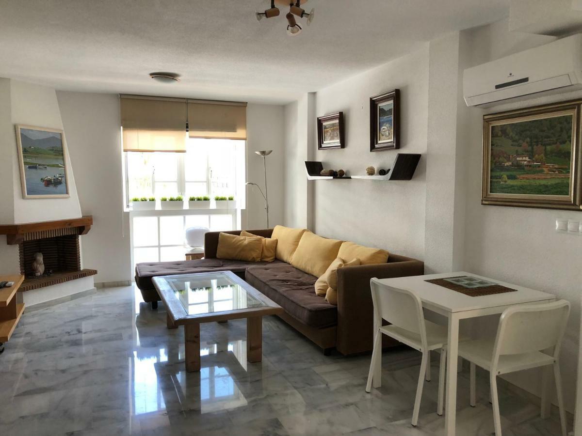 El Cortijuelo: Seaside Triplex With Rooftop Terrace Holiday home *